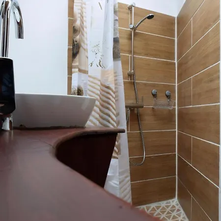 Nachhaltig Betriebenes In Einem Typisch Kanarischen Dorf Apartment